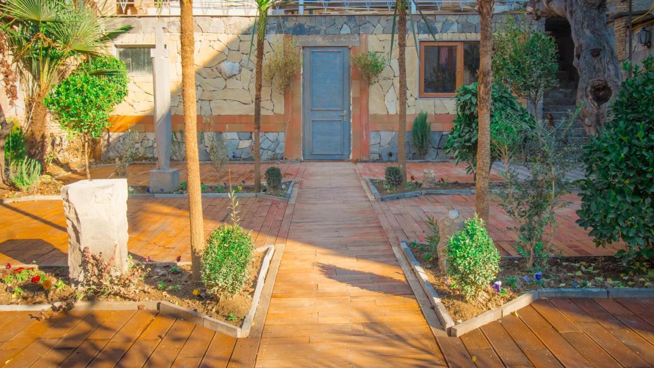 Wine Symphony Boutique Hotel Тбилиси Екстериор снимка