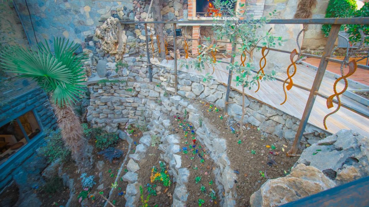 Wine Symphony Boutique Hotel Тбилиси Екстериор снимка