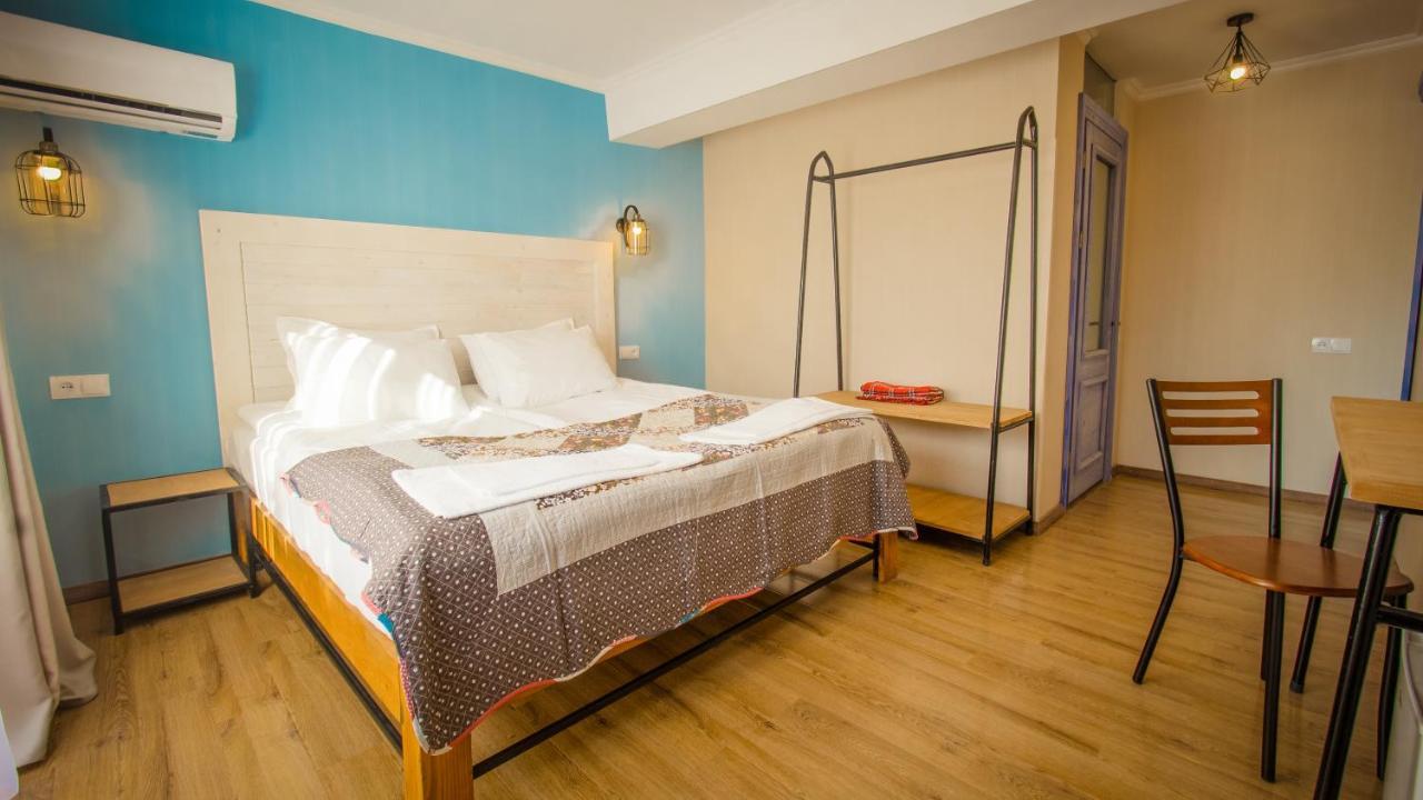 Wine Symphony Boutique Hotel Тбилиси Екстериор снимка