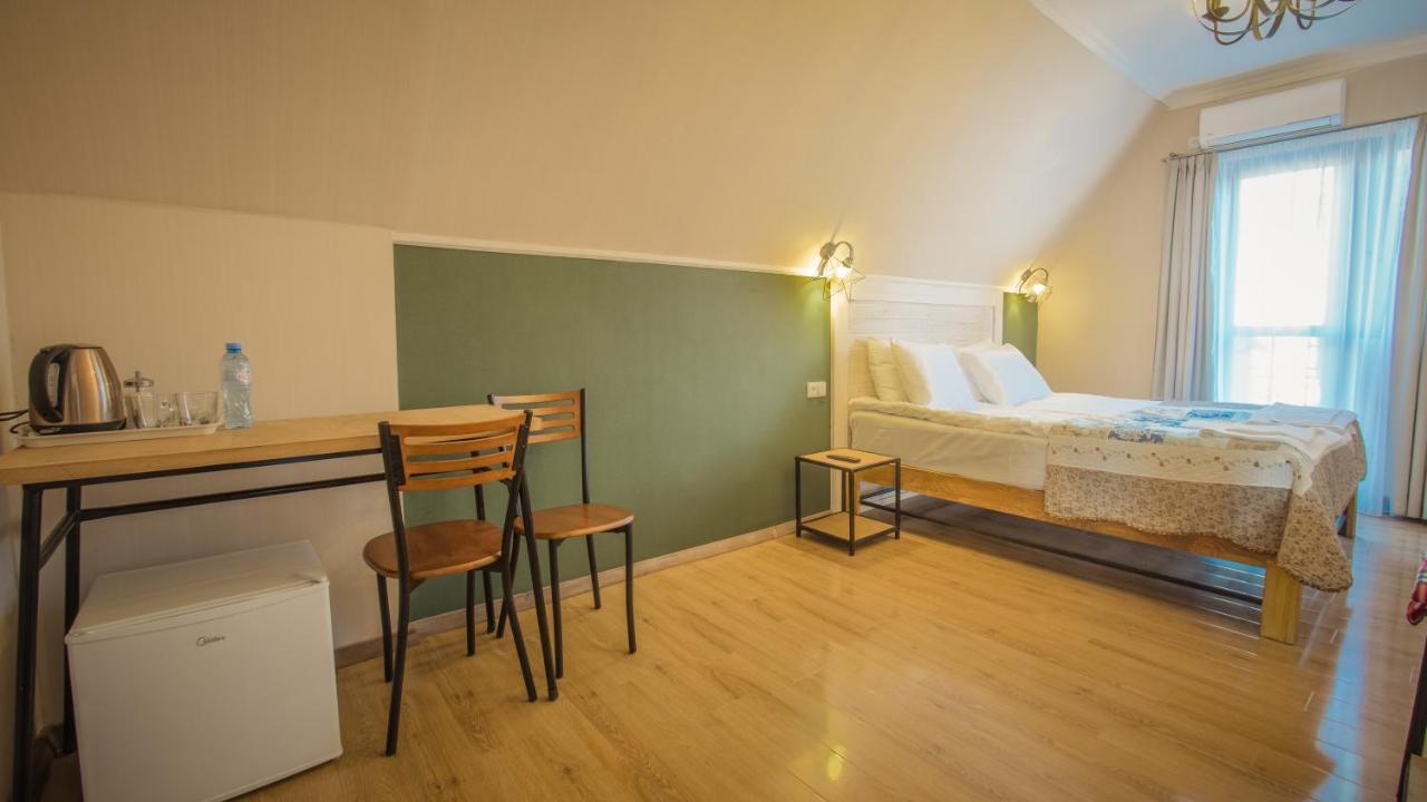 Wine Symphony Boutique Hotel Тбилиси Екстериор снимка