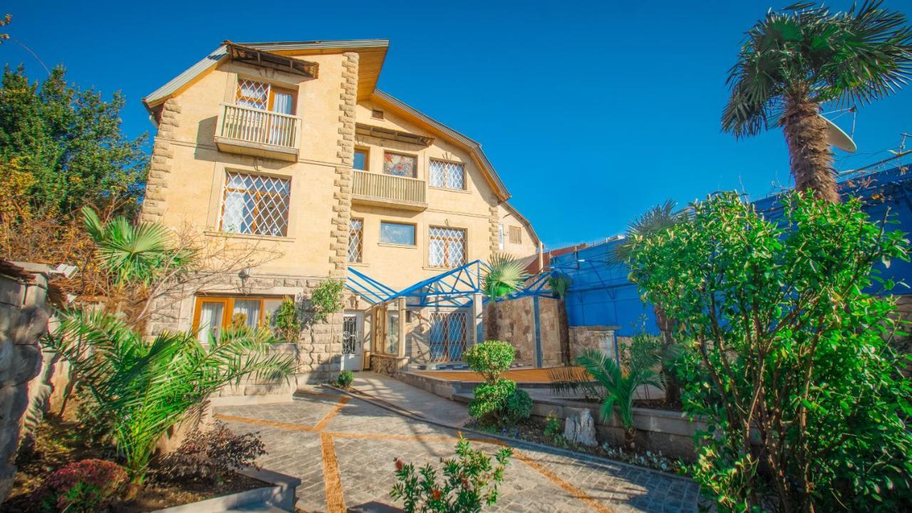 Wine Symphony Boutique Hotel Тбилиси Екстериор снимка