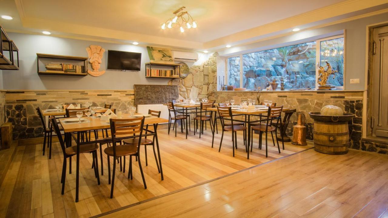 Wine Symphony Boutique Hotel Тбилиси Екстериор снимка